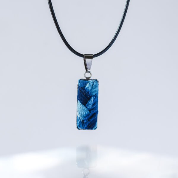Hand Woven Indigo Dyed Fabric Ethnic Retro Style Necklace - 图片 2
